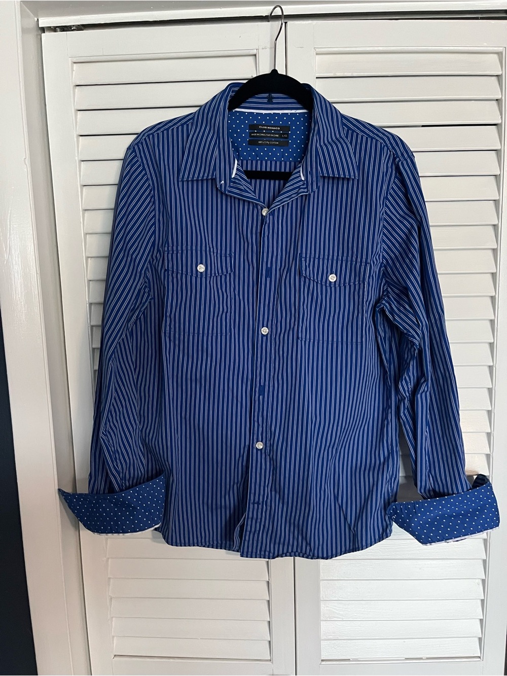 Men’s Club Monaco blue stripped button down